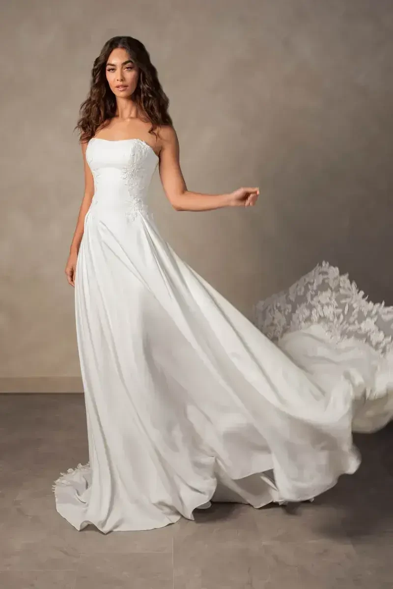 Essense of Australia Trunk Show