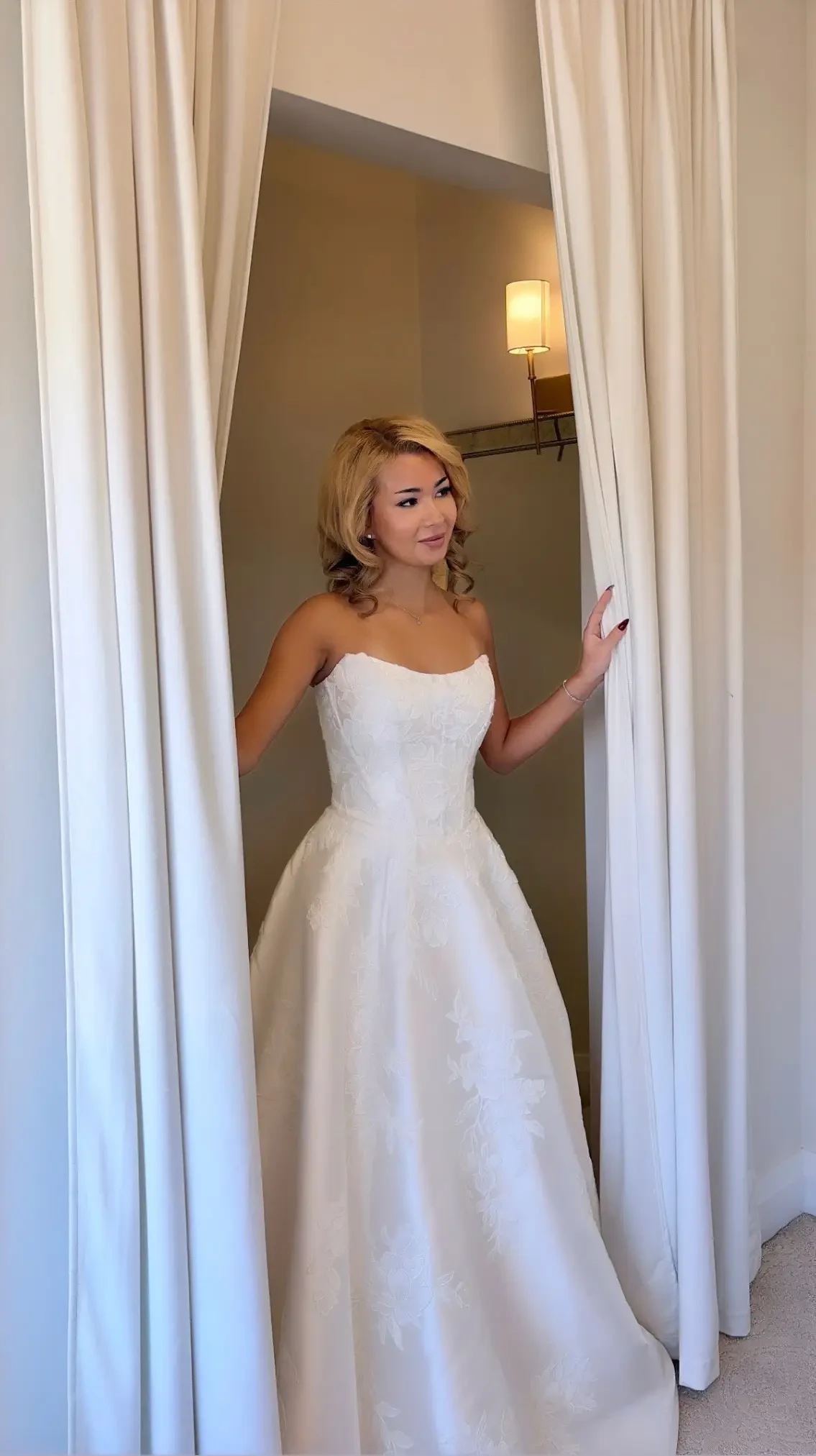 Dress Reveal Appointment