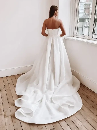 Allure Bridals  L654 #5 Ivory thumbnail