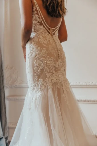 Essense of Australia Style #D3395 Sale #2 thumbnail