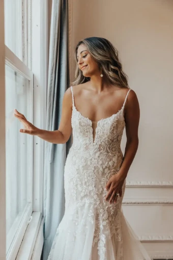 Essense of Australia Style #D3395 Sale #1 thumbnail